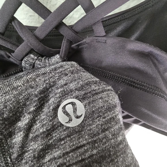 Lululemon 2 In 1 Built In Bra Tank Top Heathered Gray Size 6 - Picture 4 of 5